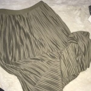 Pleated olive maxi skirt